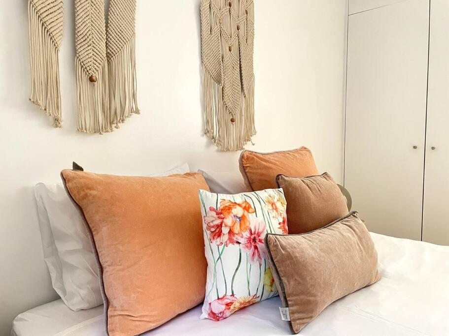 Vila Rosario 3 Studios With Patio By Homeful Homes Лиссабон Экстерьер фото